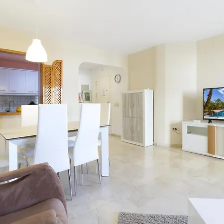 Apartment Matchroom Country Club *